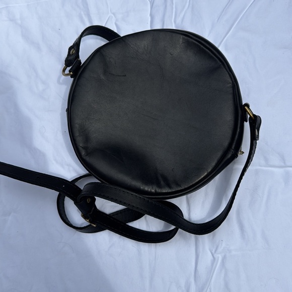 Portland Leather Circle Crossbody black EUC 9 inch - Picture 3 of 3